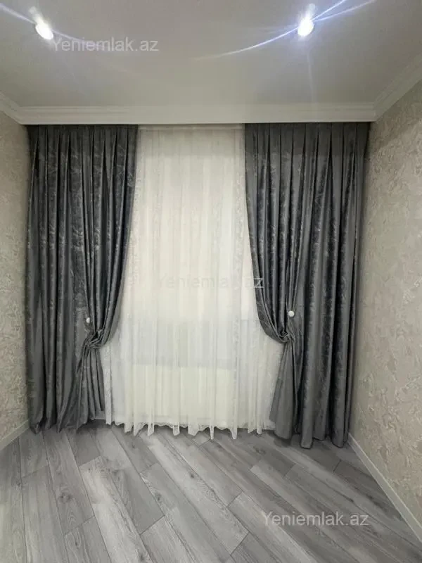 Satılır 2 otaqlı köhnə tikili 60 m²