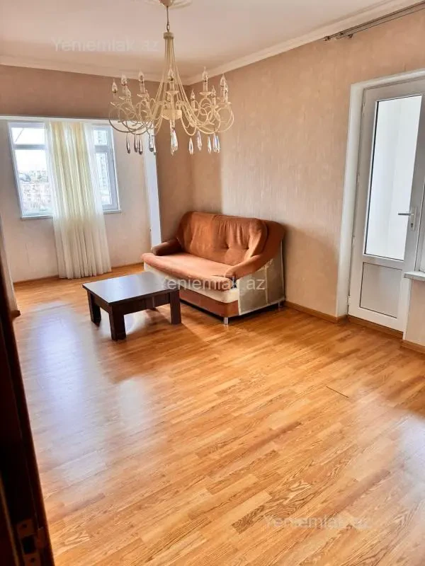 Satılır 1 otaqlı köhnə tikili 40 m²