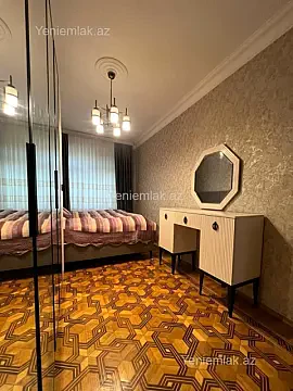 Satılır 4 otaqlı köhnə tikili 120 m² — Bakı, Binəqədi 4 otaq 120.00 m²