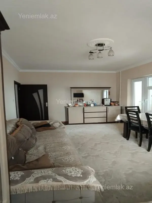 Satılır 3 otaqlı köhnə tikili 75 m²
