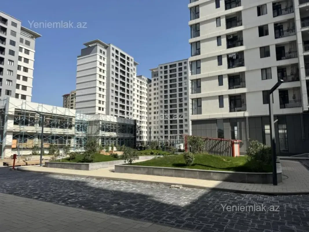 Satılır 3 otaqlı yeni tikili 81 m²