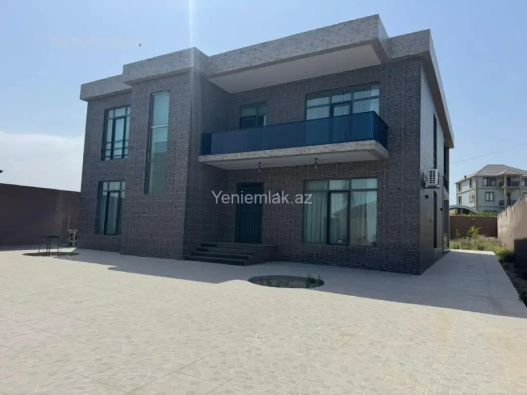 Satılır 7 otaqlı həyət evi 480 m²