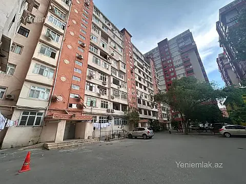 Satılır 4 otaqlı köhnə tikili 105 m² — Bakı, Nizami 4 otaq 105.00 m²