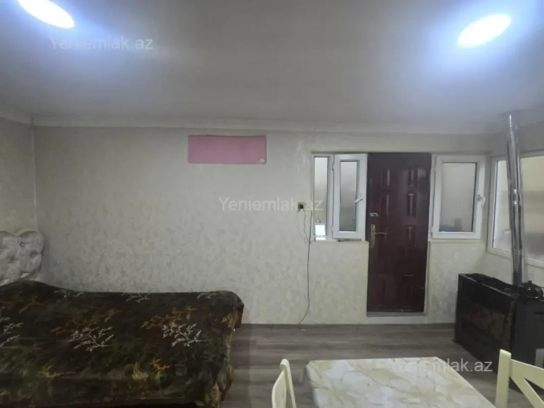 Satılır 2 otaqlı həyət evi 48 m²