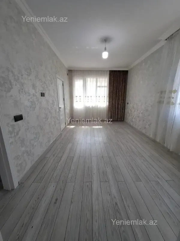 Satılır 2 otaqlı köhnə tikili 60 m²