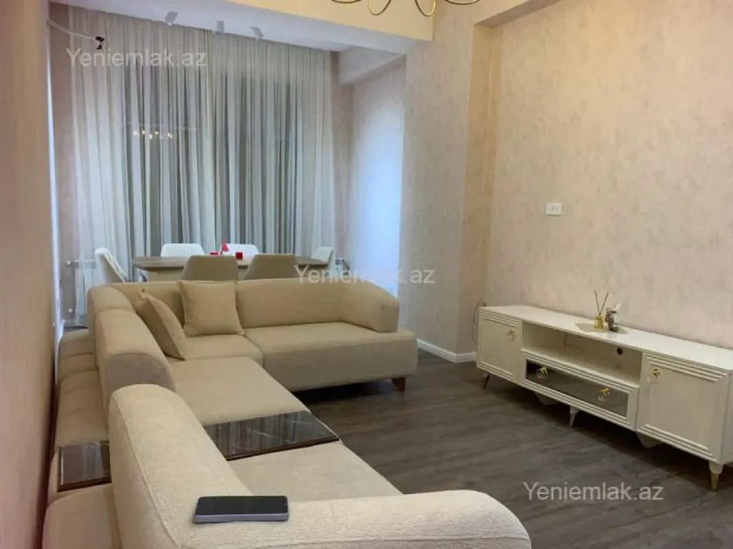 Satılır 2 otaqlı yeni tikili 70 m²