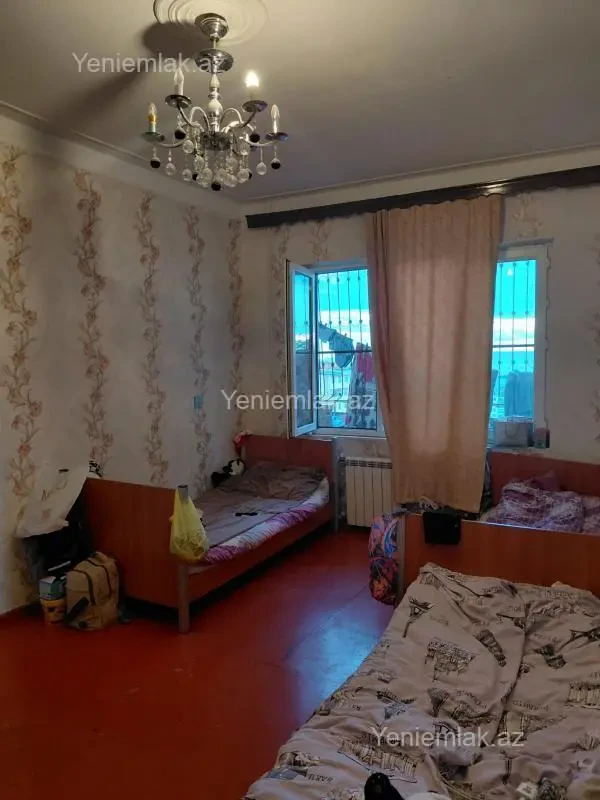 Satılır 2 otaqlı köhnə tikili 65 m²