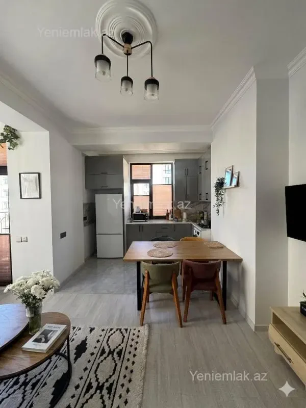 Satılır 3 otaqlı yeni tikili 93 m²