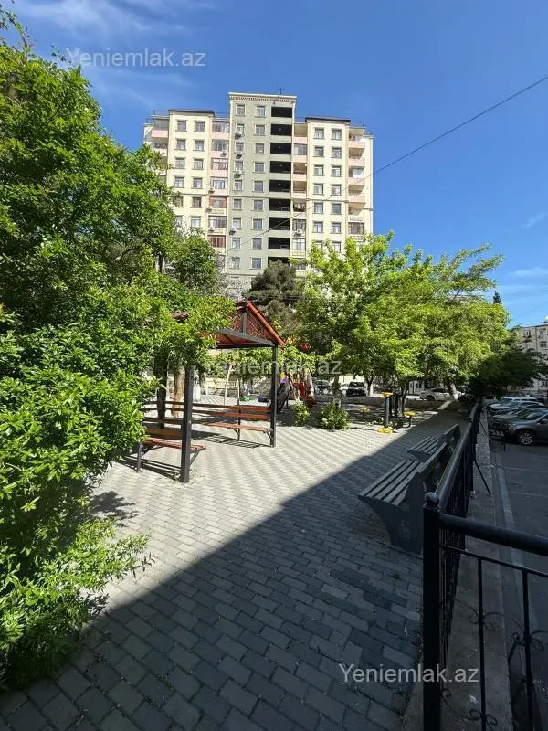 Satılır 2 otaqlı köhnə tikili 40 m²