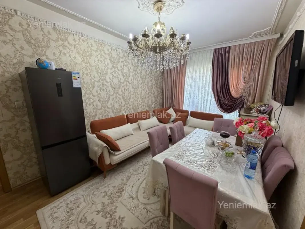 Satılır 5 otaqlı köhnə tikili 120 m²
