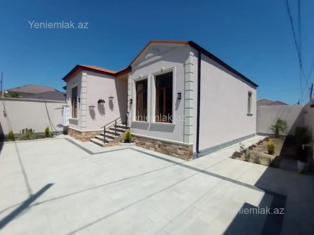 Satılır 4 otaqlı həyət evi 130 m²