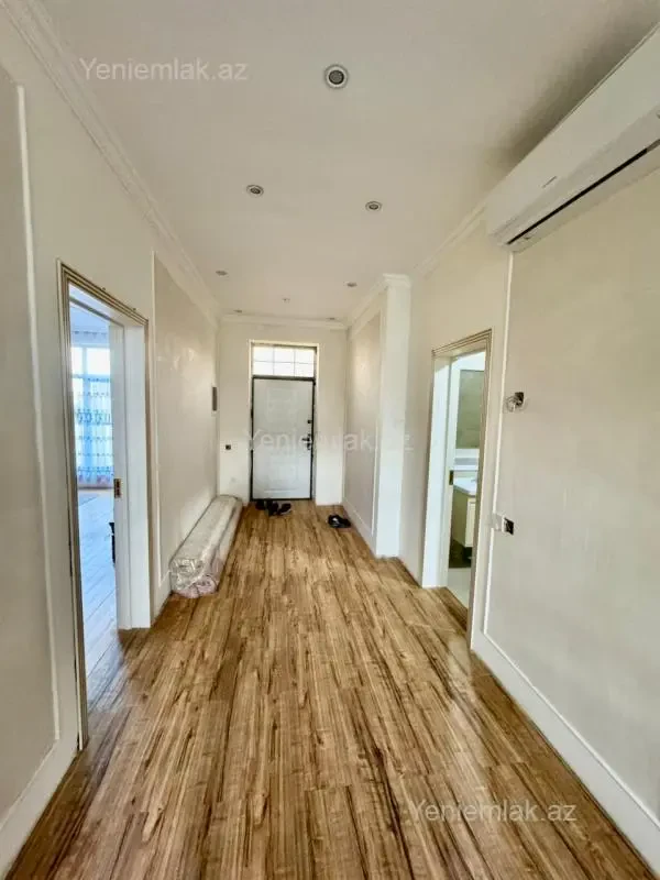 Satılır 5 otaqlı həyət evi 158 m²