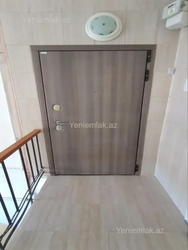 Satılır 3 otaqlı köhnə tikili 75 m²