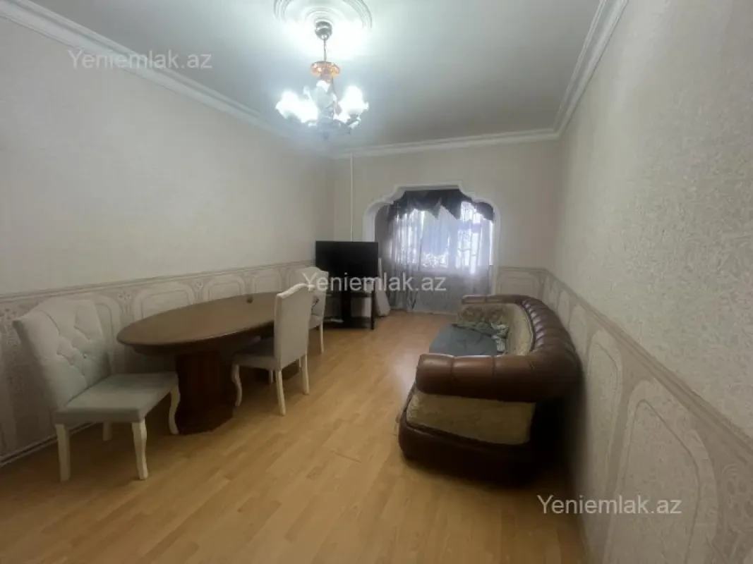 Satılır 3 otaqlı köhnə tikili 80 m²