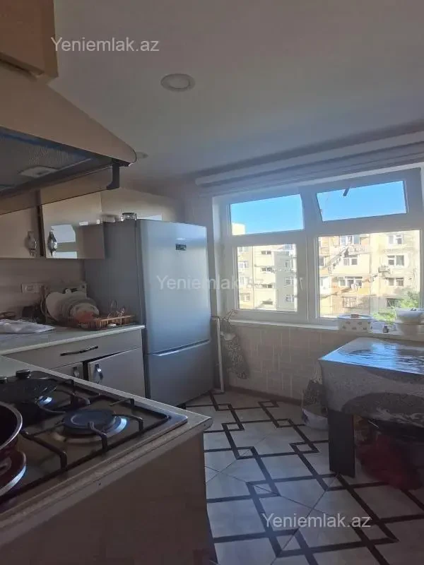 Satılır 3 otaqlı köhnə tikili 78 m²
