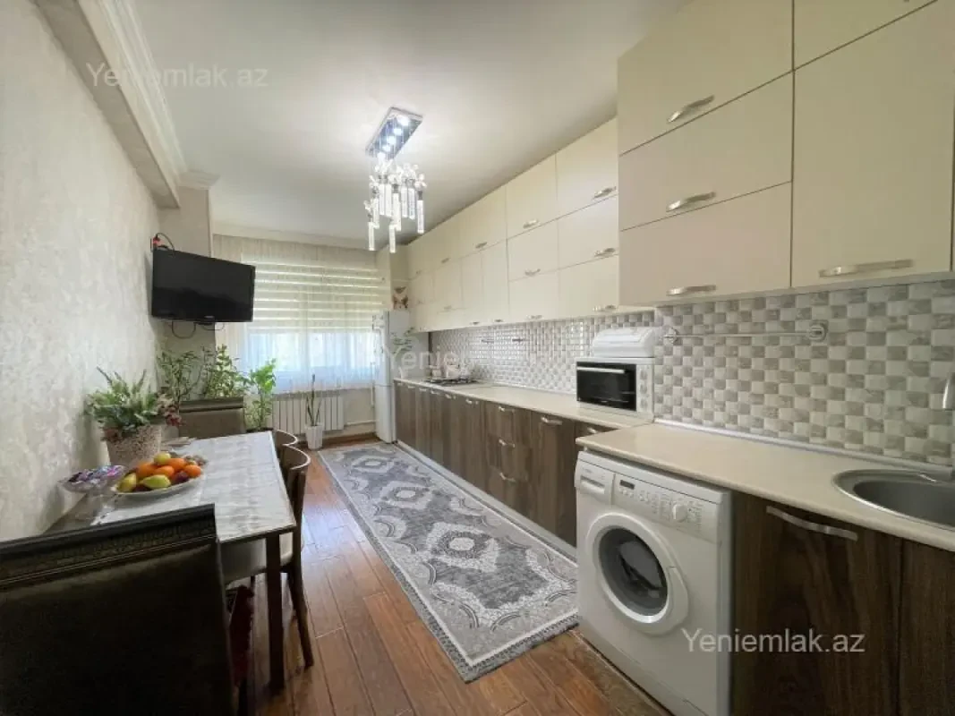 Satılır 2 otaqlı yeni tikili 75 m²