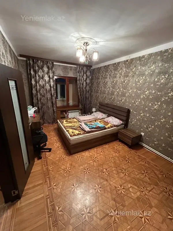 Satılır 5 otaqlı köhnə tikili 120 m²