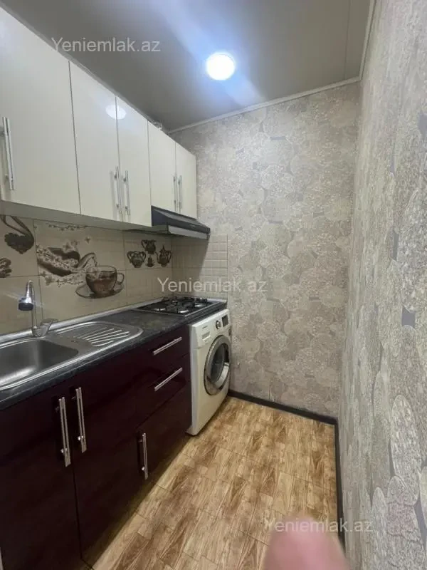 Satılır 2 otaqlı köhnə tikili 35 m²
