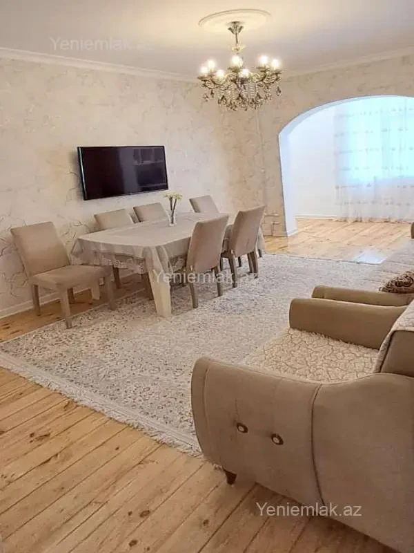 Satılır 2 otaqlı köhnə tikili 60 m²