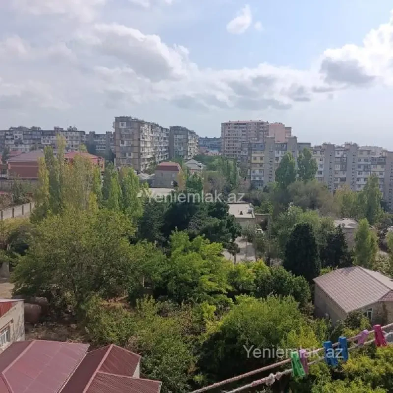 Satılır 2 otaqlı köhnə tikili 60 m²