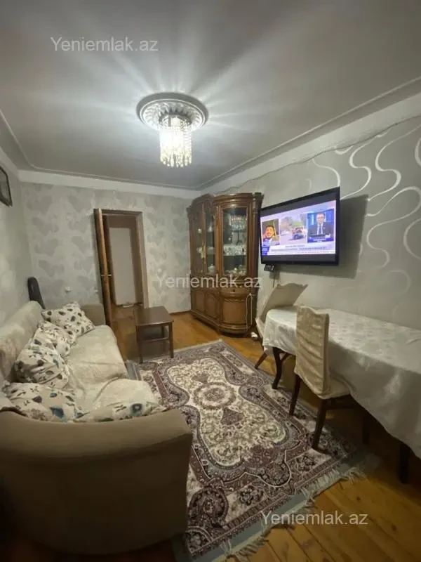 Satılır 3 otaqlı köhnə tikili 72 m²