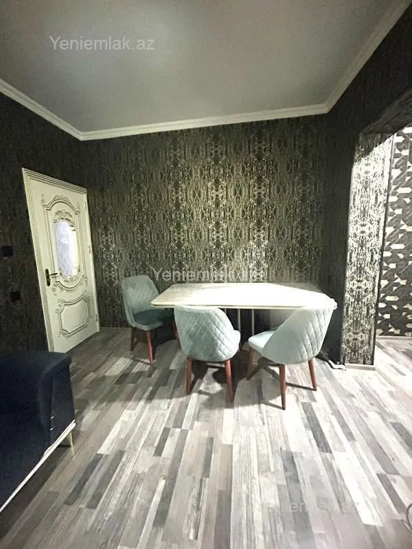 Satılır 2 otaqlı köhnə tikili 45 m²