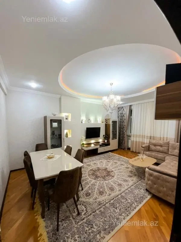 Satılır 3 otaqlı yeni tikili 130 m²