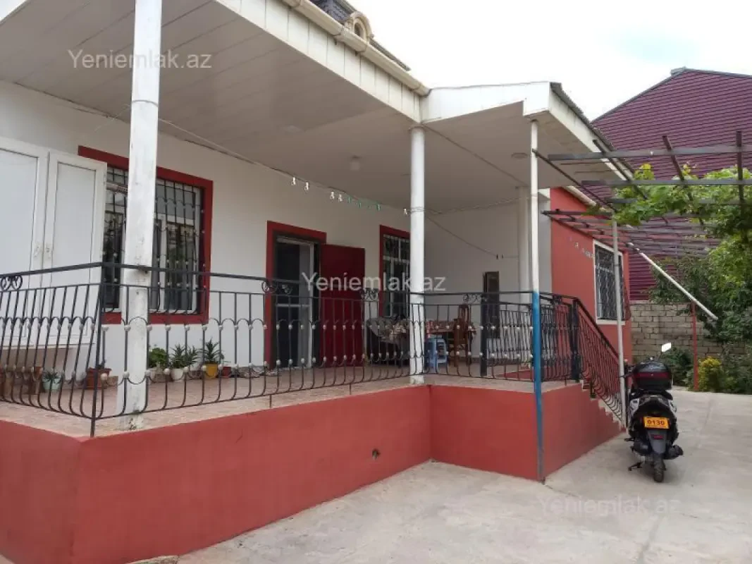 Satılır 3 otaqlı həyət evi 100 m²