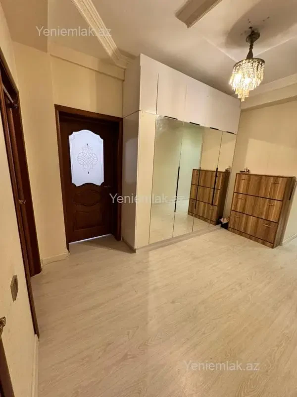 Satılır 3 otaqlı yeni tikili 85 m²