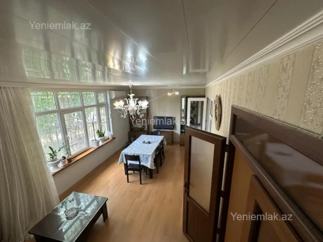 Satılır 3 otaqlı köhnə tikili 60 m²