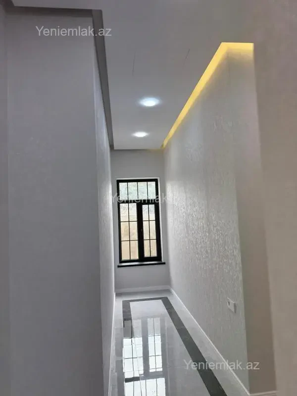 Satılır 5 otaqlı həyət evi 230 m²