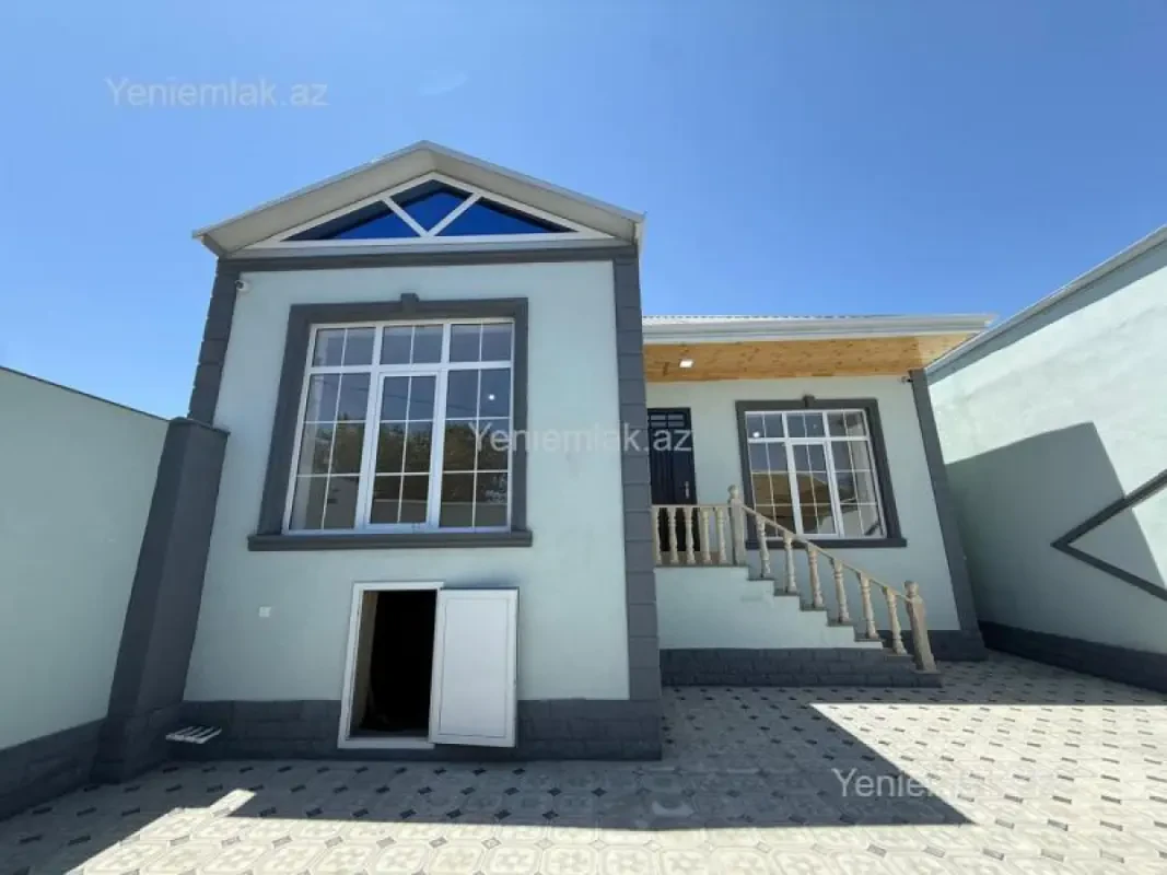Satılır 3 otaqlı həyət evi 100 m²
