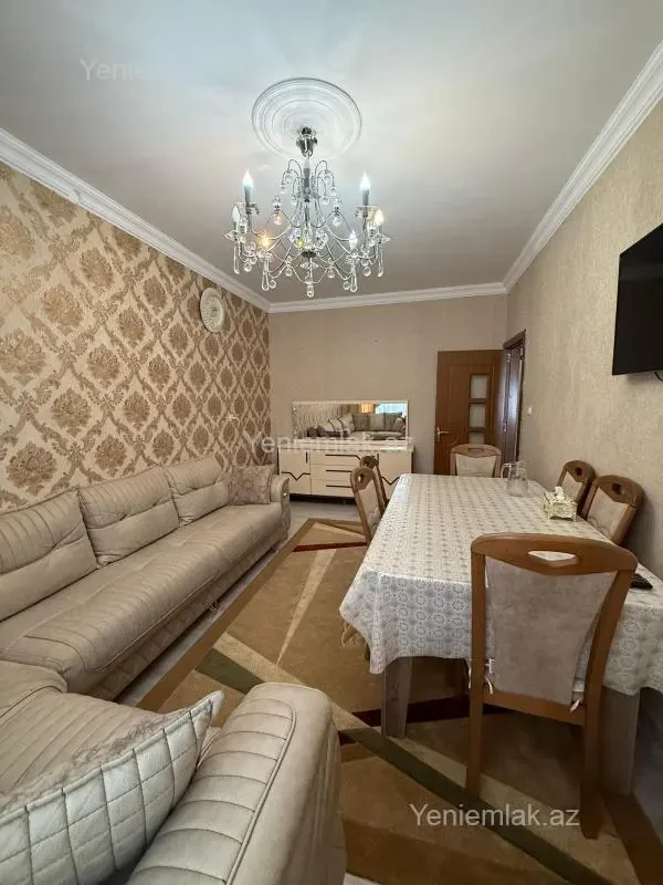 Satılır 3 otaqlı köhnə tikili 85 m²