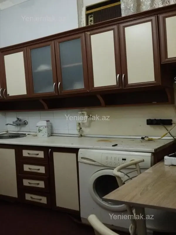 Satılır 1 otaqlı köhnə tikili 20 m²