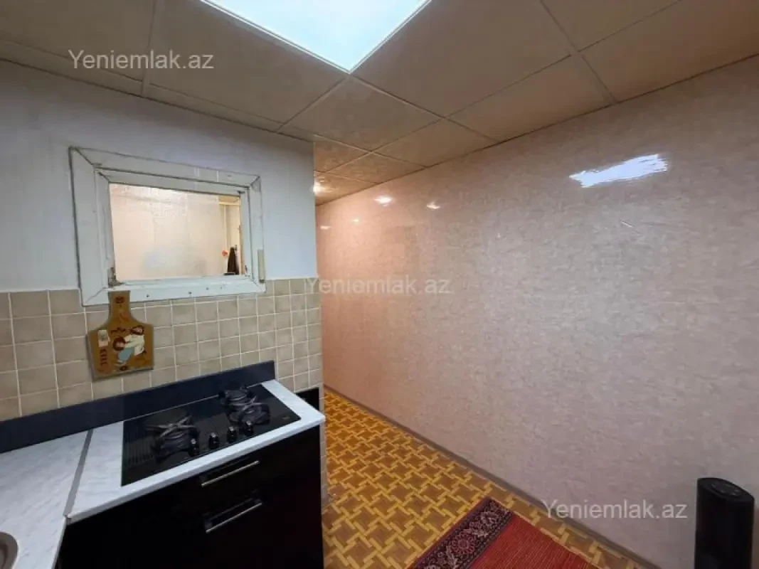 Satılır 2 otaqlı köhnə tikili 60 m²