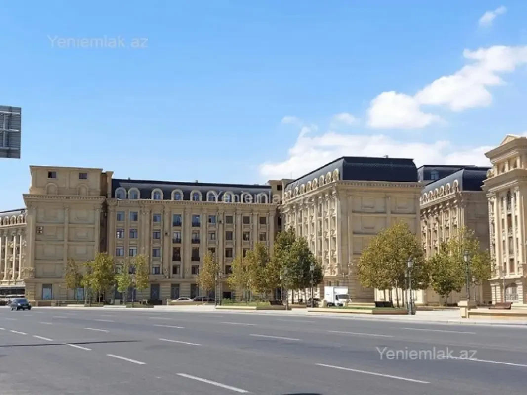 Satılır 4 otaqlı yeni tikili 135 m²