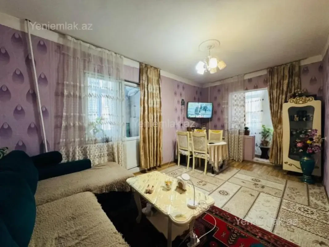 Satılır 1 otaqlı köhnə tikili 40 m²