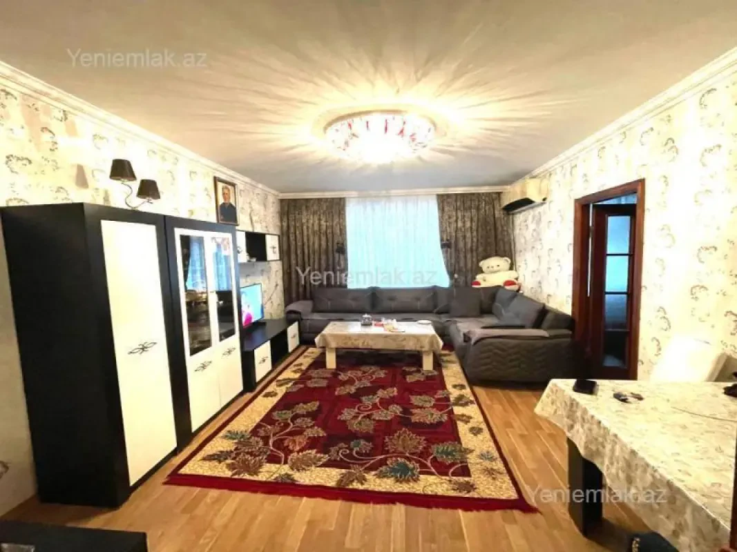 Satılır 4 otaqlı köhnə tikili 85 m²