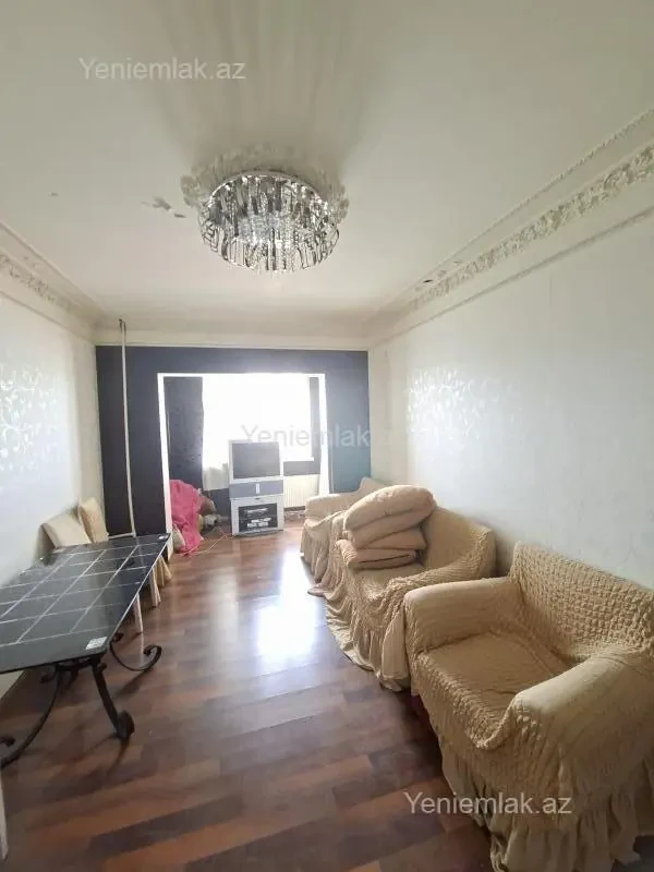 Satılır 2 otaqlı köhnə tikili 60 m²