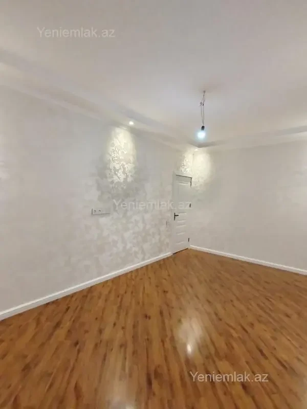 Satılır 2 otaqlı köhnə tikili 65 m²