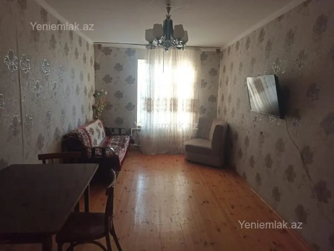Satılır 3 otaqlı köhnə tikili 75 m²