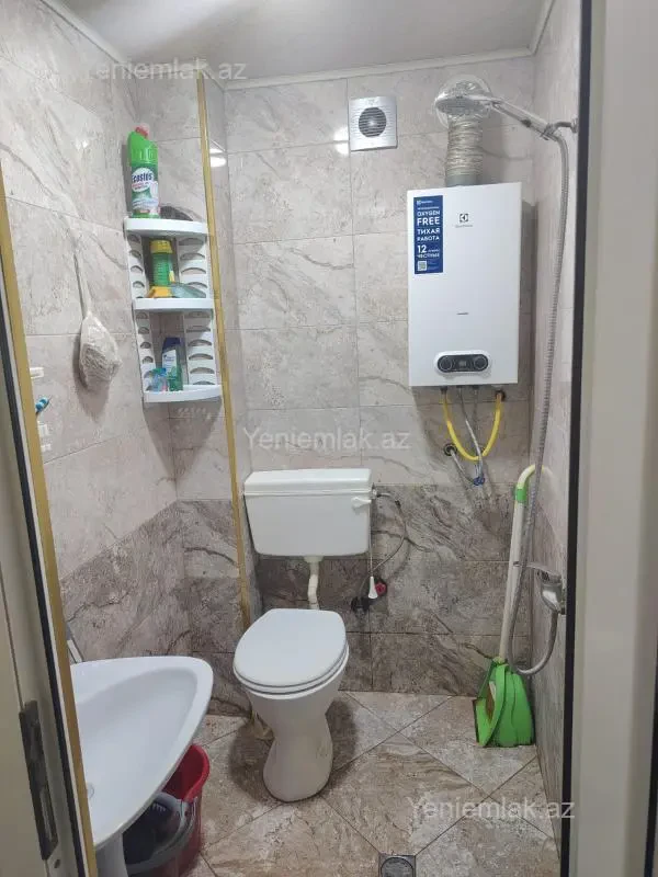 Satılır 1 otaqlı köhnə tikili 31 m²
