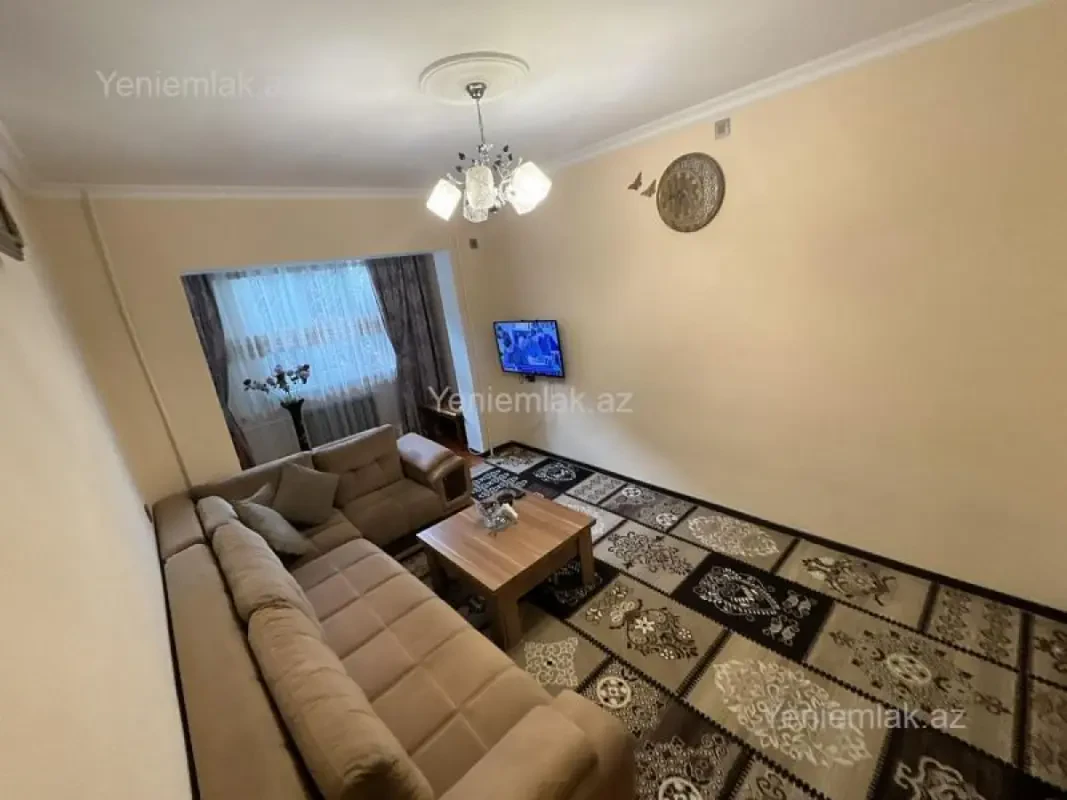 Satılır 2 otaqlı köhnə tikili 50 m²