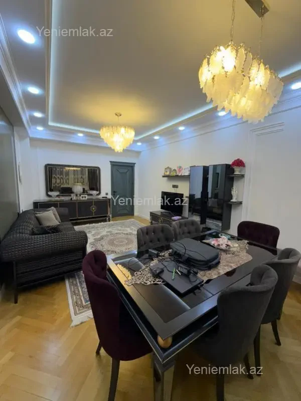 Satılır 3 otaqlı yeni tikili 155 m²