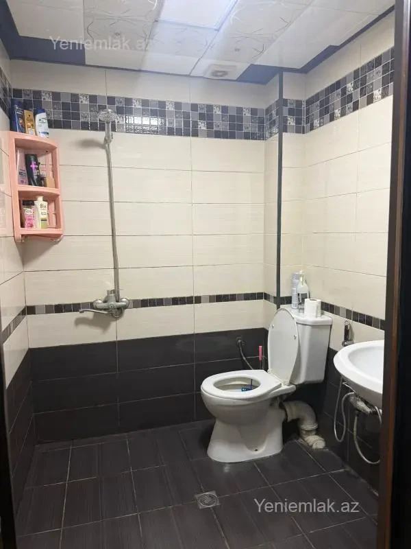 Satılır 3 otaqlı köhnə tikili 68 m²