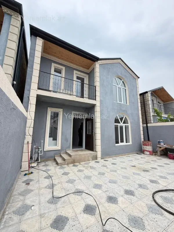 Satılır 4 otaqlı həyət evi 104 m²