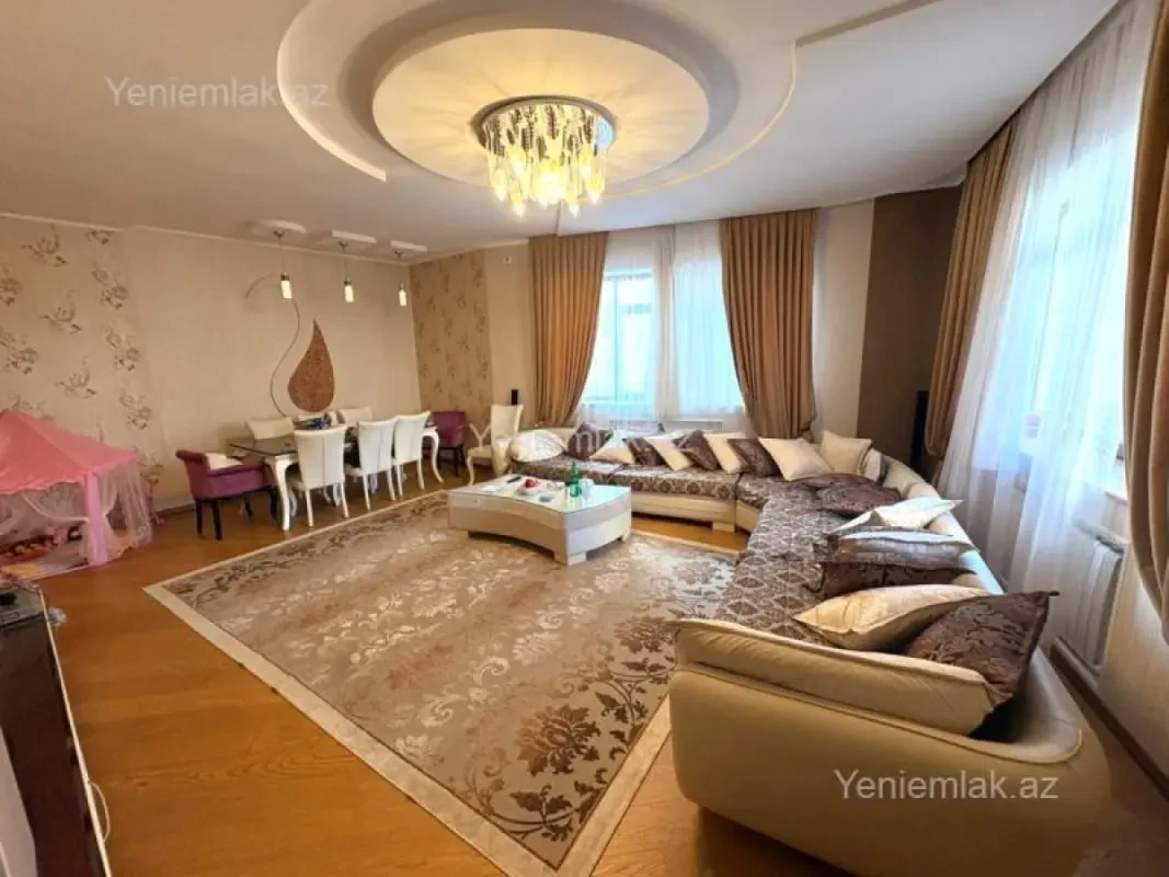 Satılır 4 otaqlı yeni tikili 175 m²
