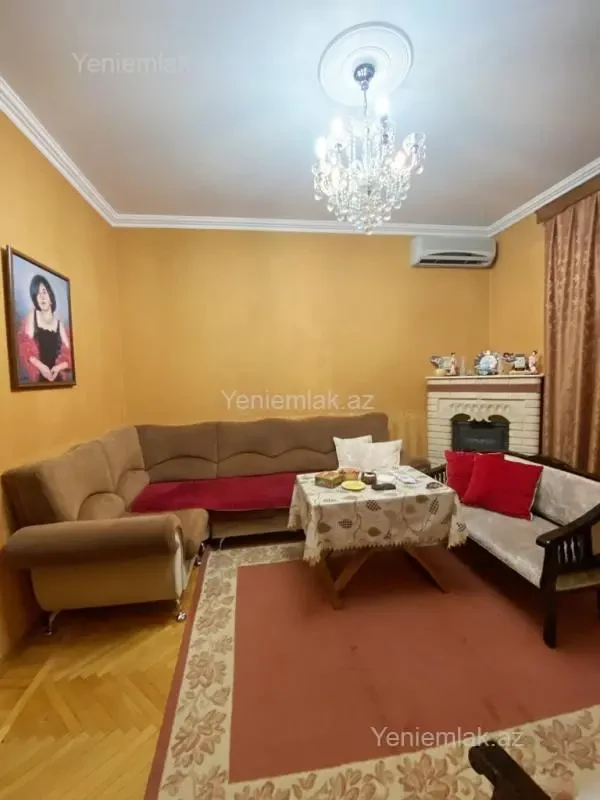 Satılır 2 otaqlı köhnə tikili 45 m²