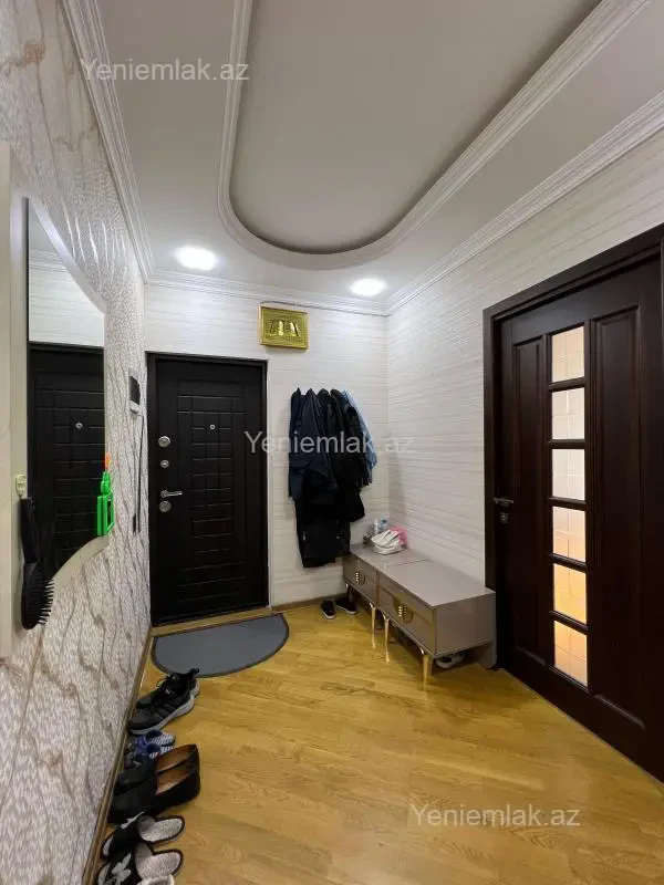 Satılır 3 otaqlı köhnə tikili 80 m²