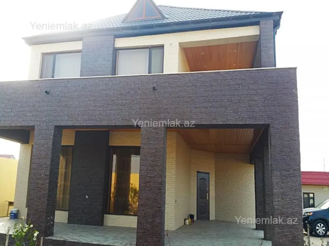 Satılır 7 otaqlı həyət evi 179.5 m²